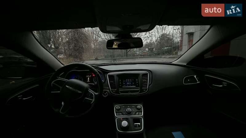 Седан Chrysler 200 2014 в Запоріжжі