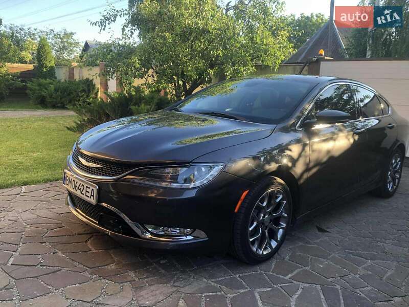 Седан Chrysler 200 2015 в Тростянці