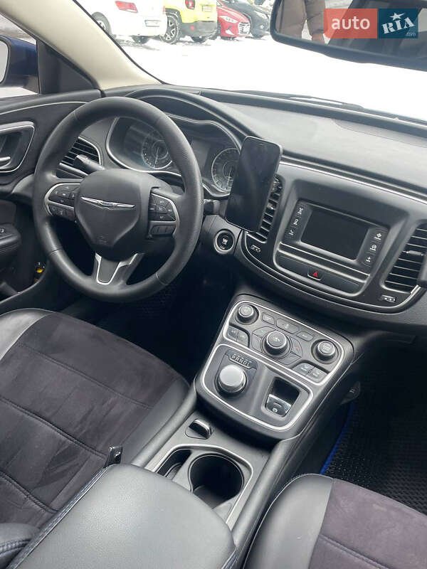 Седан Chrysler 200 2015 в Киеве фото 9 Седан Chrysler 200 2015 в Киеве