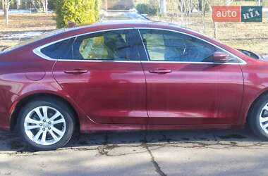 Седан Chrysler 200 2015 в Ровно