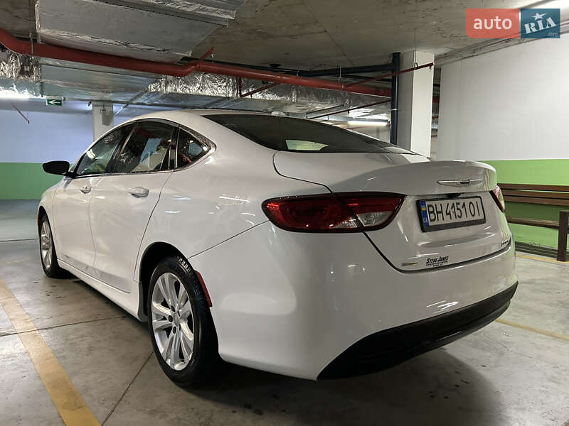 Седан Chrysler 200 2015 в Одессе