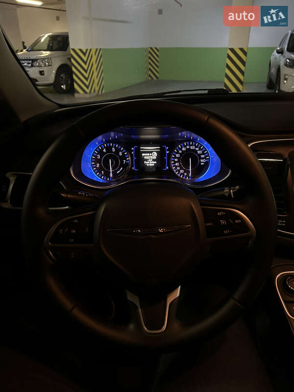 Седан Chrysler 200 2015 в Одессе