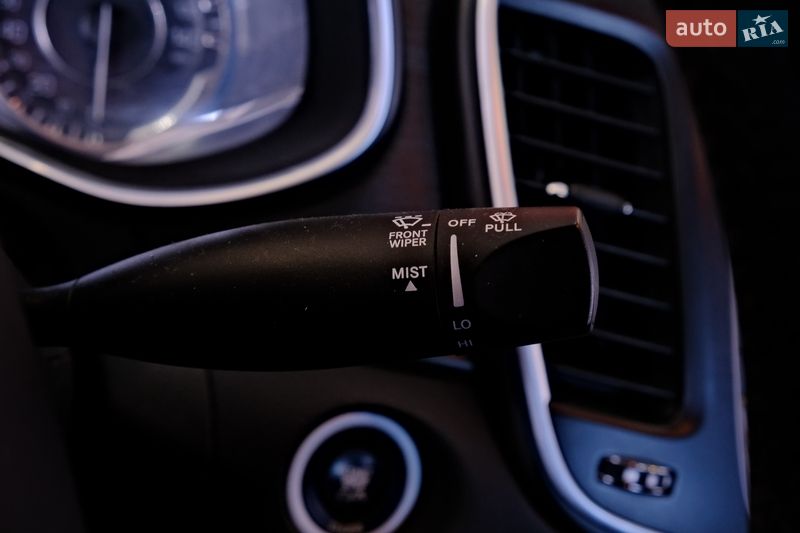 Седан Chrysler 200 2015 в Одесі