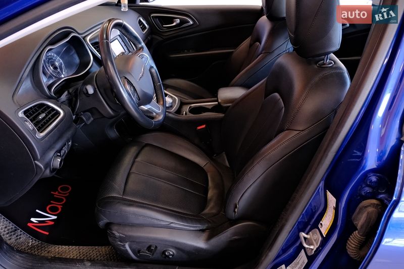 Седан Chrysler 200 2015 в Одесі