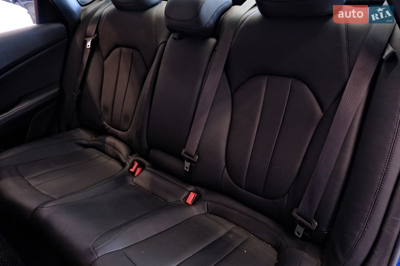 Седан Chrysler 200 2015 в Одесі