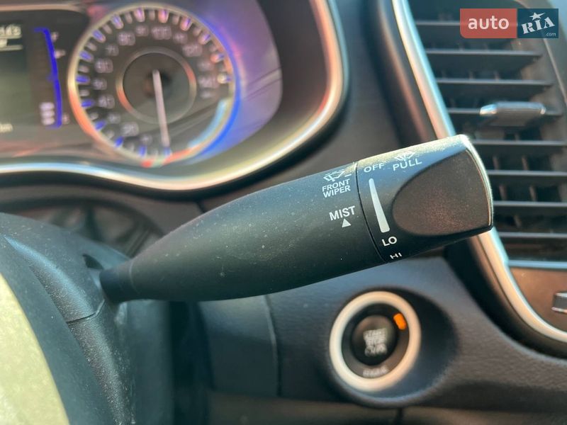 Седан Chrysler 200 2014 в Киеве
