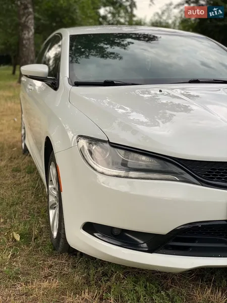 Chrysler 200 2015
