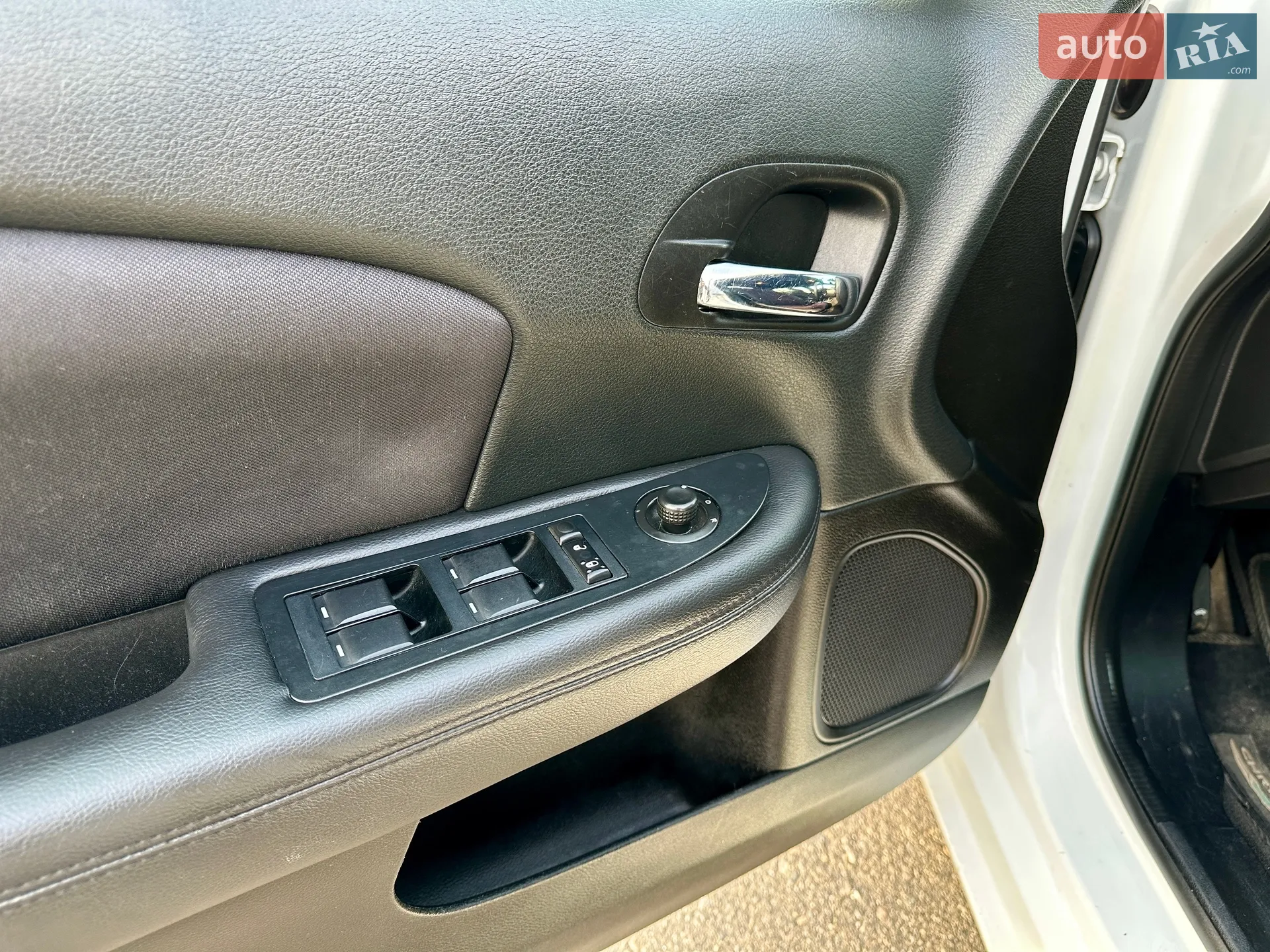 2014 Chrysler 200 - мініатюра 11