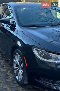 Седан Chrysler 200 2015 в Киеве