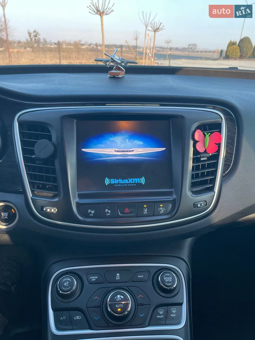 2014 Chrysler 200 - мініатюра 21