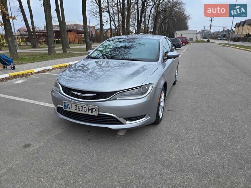 Седан Chrysler 200 2016 в Киеве