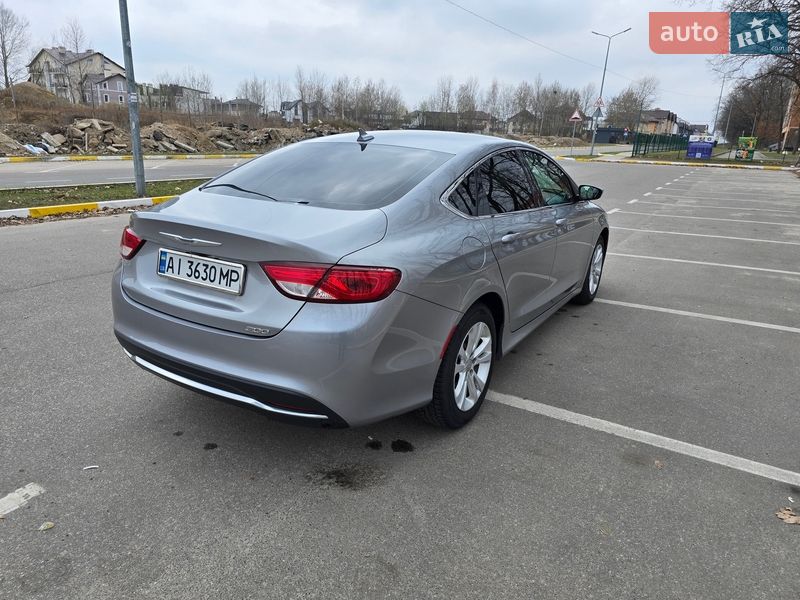 Седан Chrysler 200 2016 в Киеве