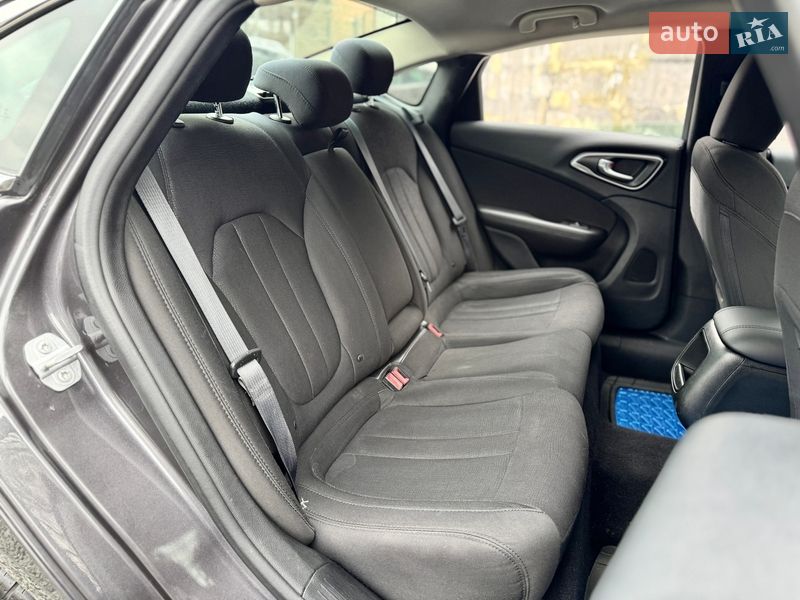 Седан Chrysler 200 2015 в Харькове фото 11 Седан Chrysler 200 2015 в Харькове