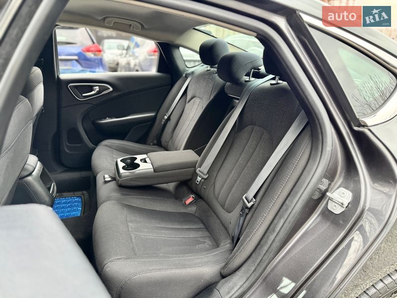 Седан Chrysler 200 2015 в Харькове фото 10 Седан Chrysler 200 2015 в Харькове