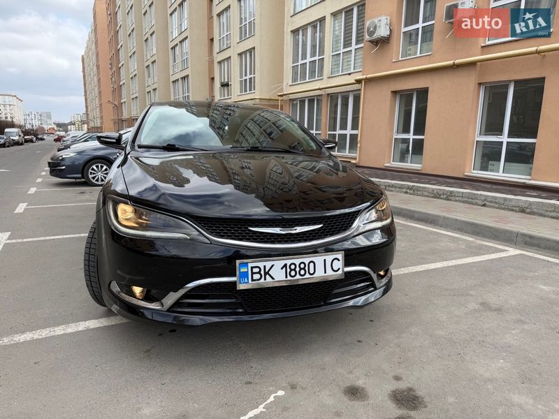 Седан Chrysler 200 2014 в Киеве фото Седан Chrysler 200 2014 в Киеве