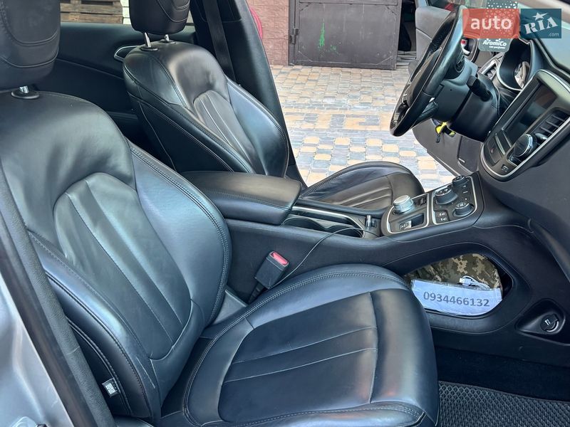 Седан Chrysler 200 2016 в Киеве фото 28 Седан Chrysler 200 2016 в Киеве