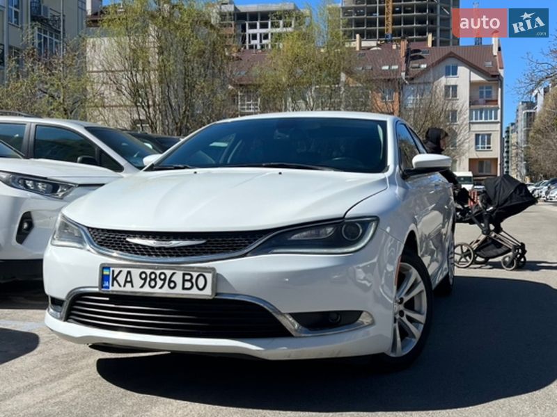 Седан Chrysler 200 2016 в Києві