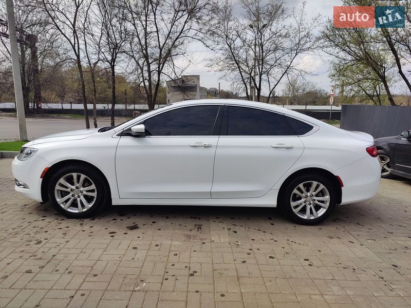 Chrysler 200 2015
