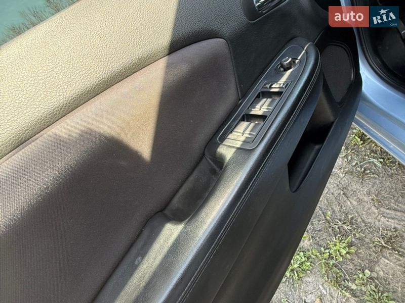 Седан Chrysler 200 2014 в Киеве