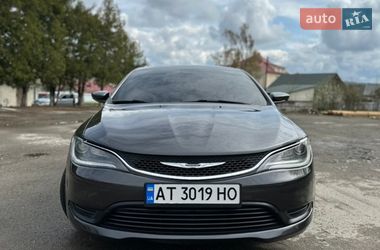 Седан Chrysler 200 2015 в Тлумаче