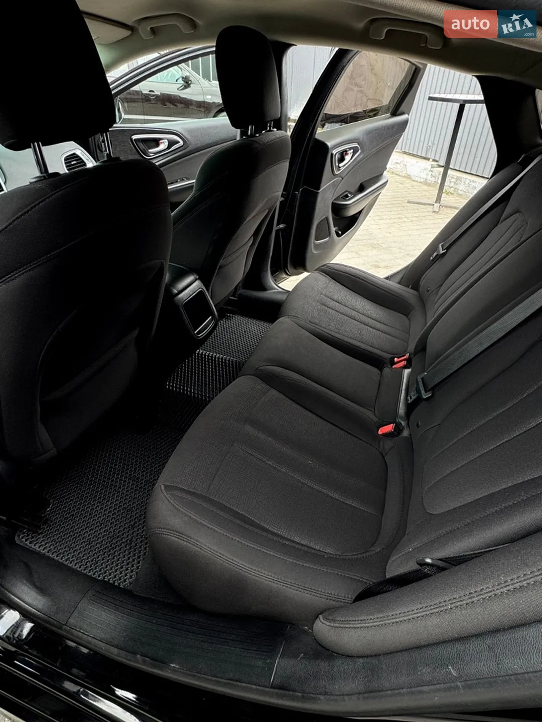 2015 Chrysler 200 - мініатюра 11