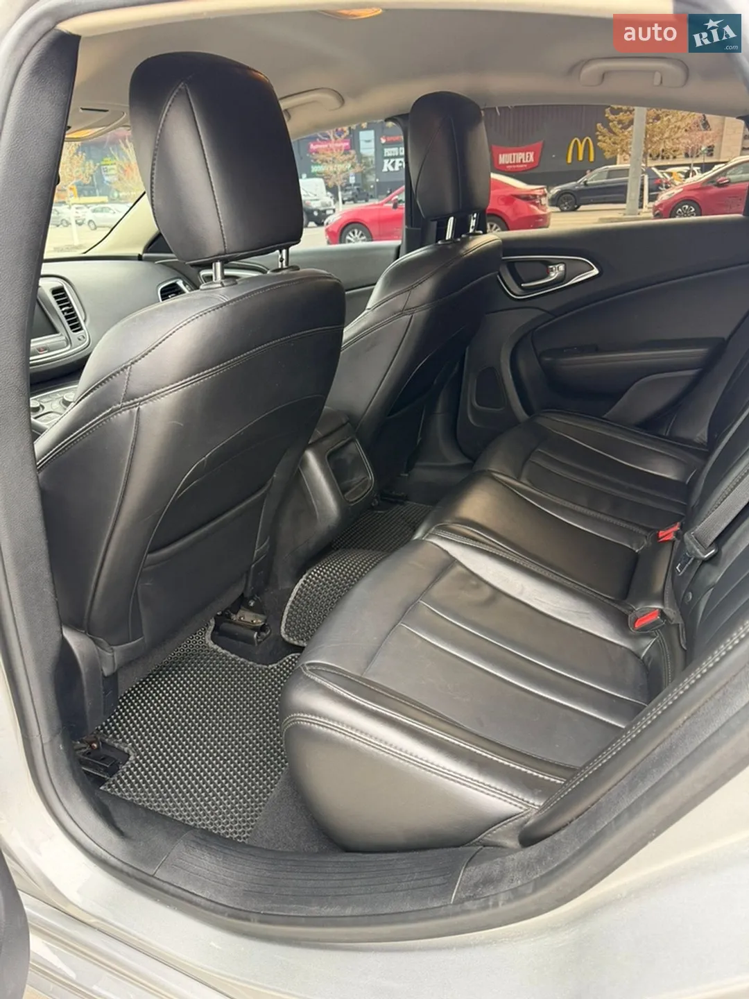 2016 Chrysler 200 - мініатюра 10