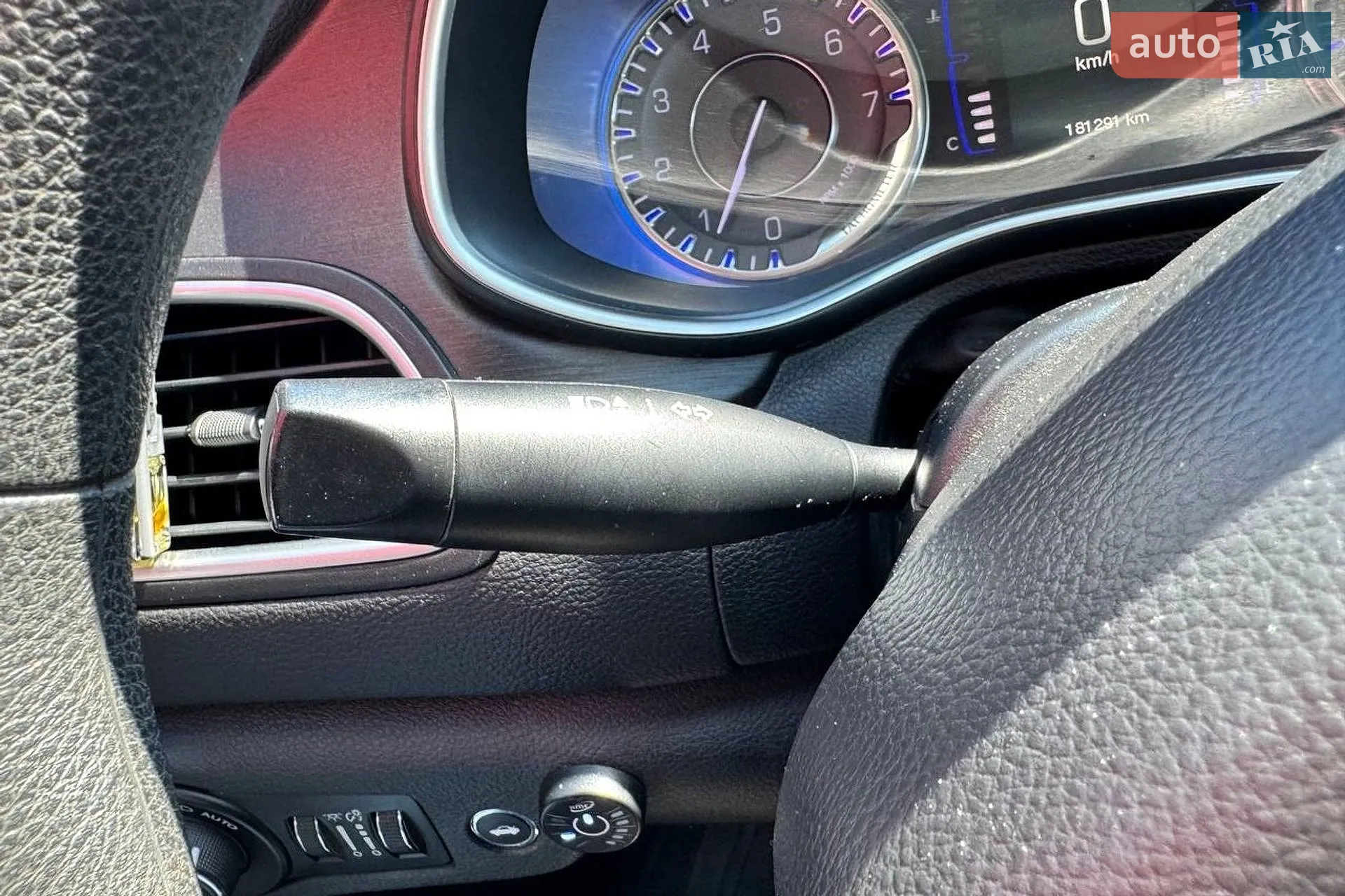 2015 Chrysler 200 - мініатюра 15