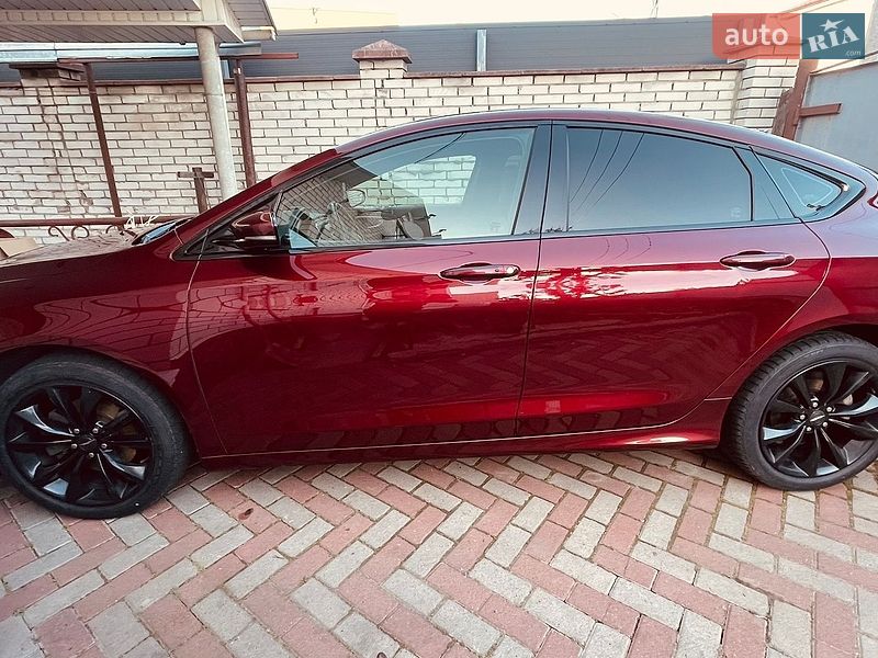 Седан Chrysler 200 2015 в Броварах