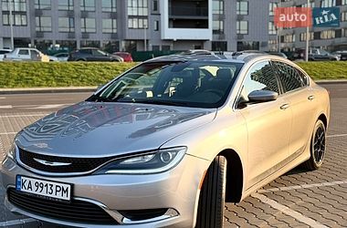 Седан Chrysler 200 2015 в Киеве