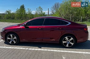 Седан Chrysler 200 2015 в Черновцах