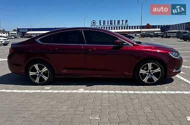 Седан Chrysler 200 2015 в Черновцах