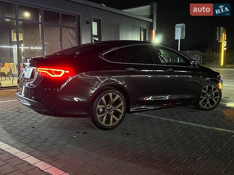 Седан Chrysler 200 2014 в Києві
