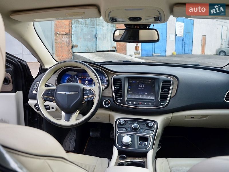 Седан Chrysler 200 2014 в Києві