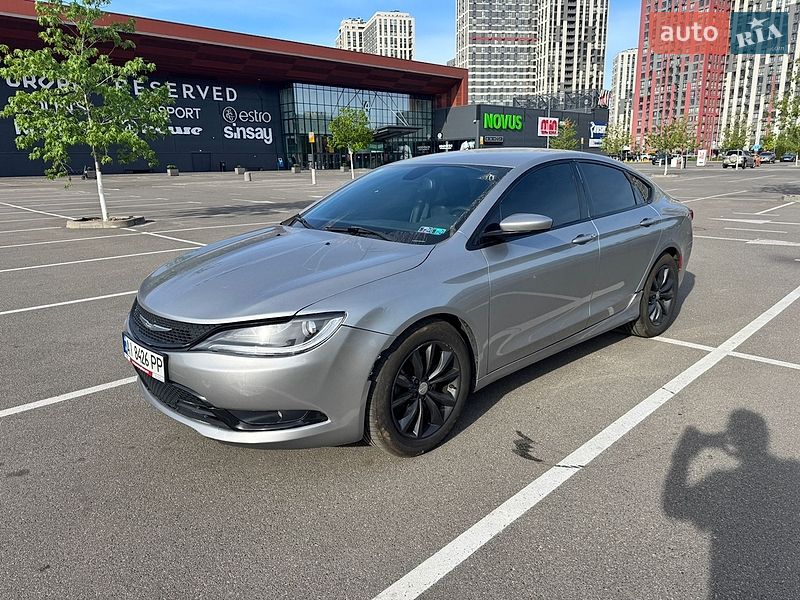 Седан Chrysler 200 2017 в Киеве