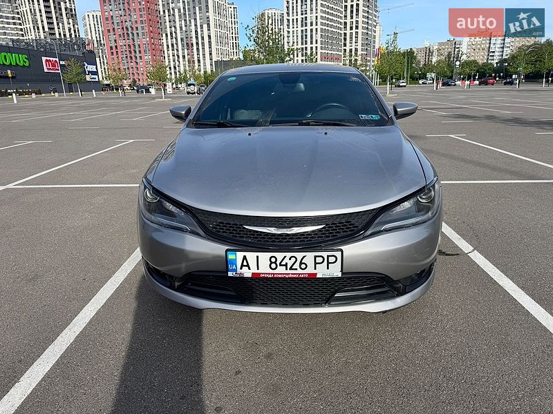 Седан Chrysler 200 2017 в Киеве