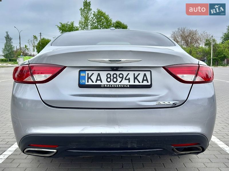 Седан Chrysler 200 2014 в Коломые