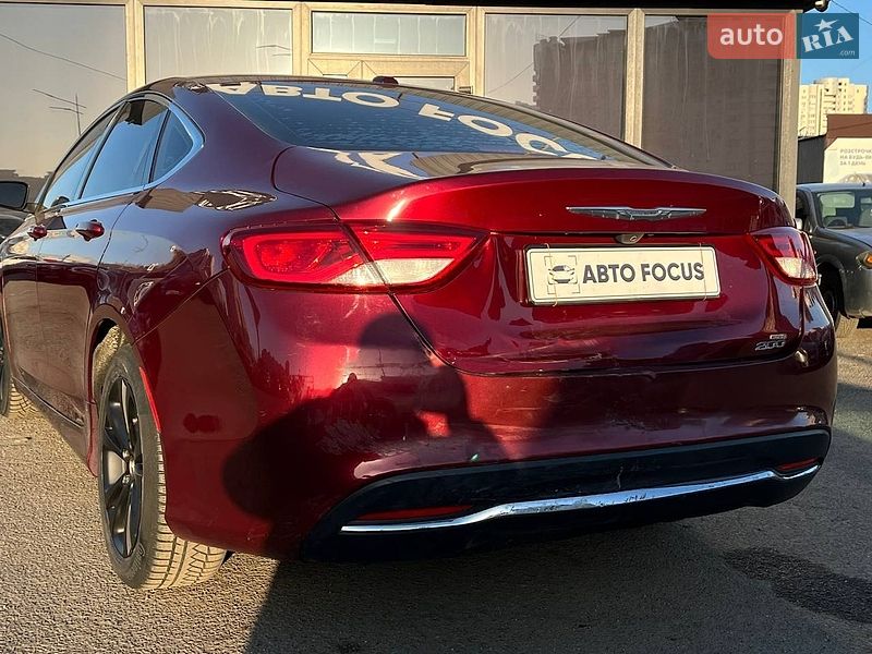 Седан Chrysler 200 2015 в Киеве
