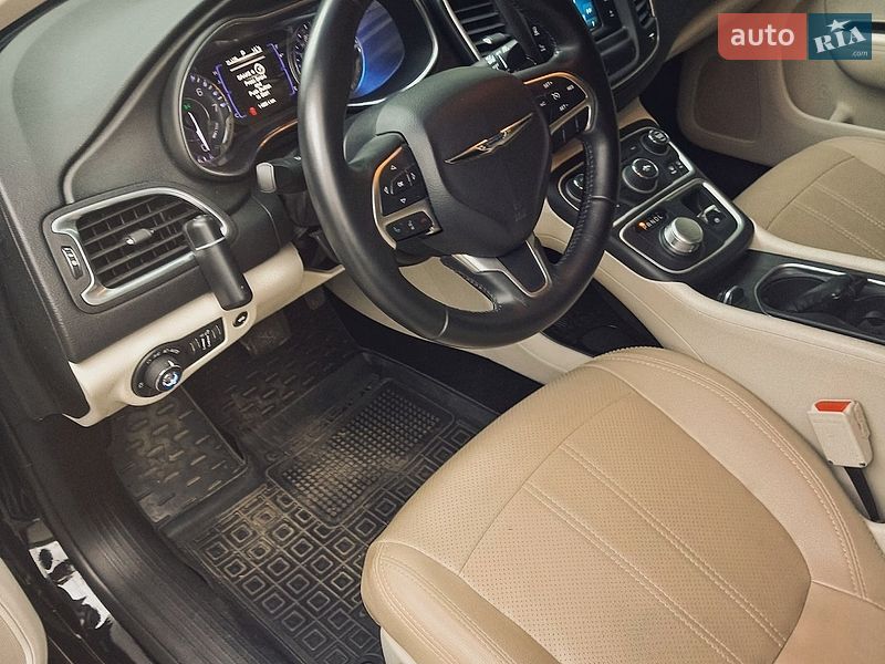 Седан Chrysler 200 2015 в Сумах