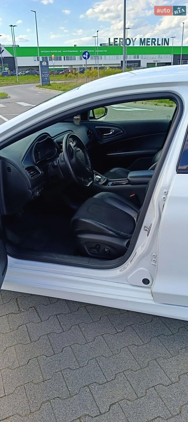 2014 Chrysler 200 - мініатюра 3