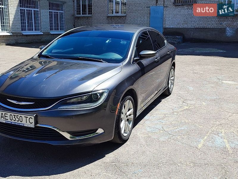 Седан Chrysler 200 2015 в Днепре