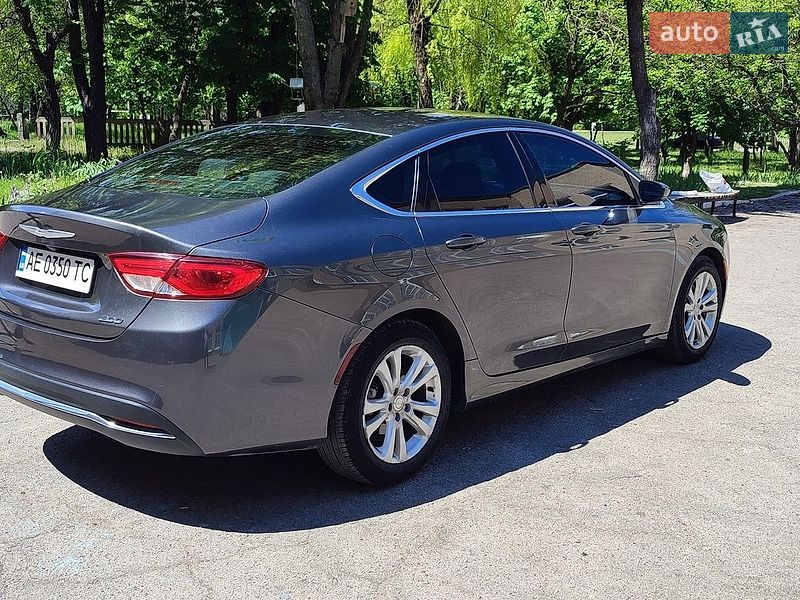 Седан Chrysler 200 2015 в Днепре