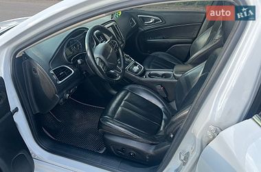 Седан Chrysler 200 2016 в Шепетівці