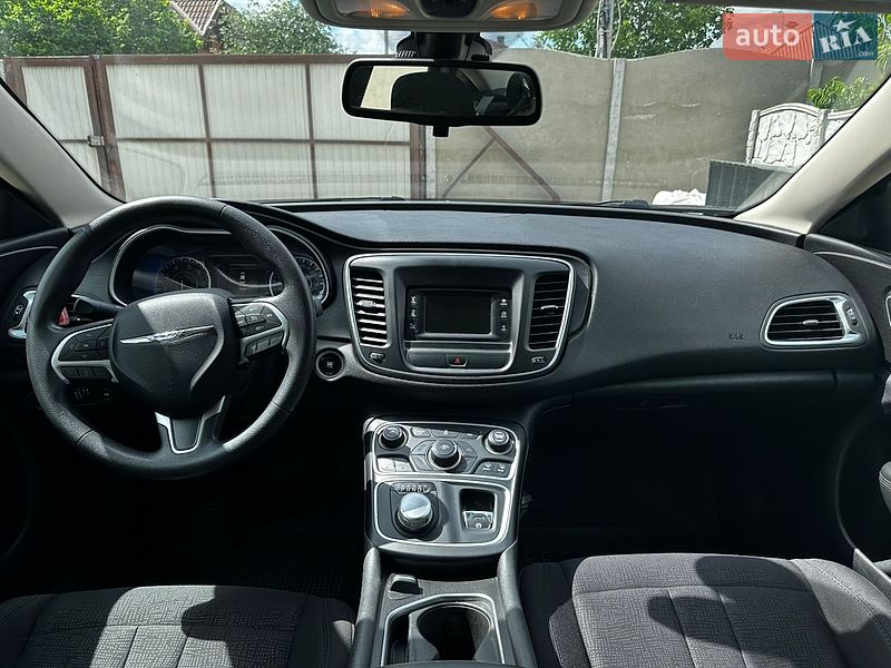 Седан Chrysler 200 2014 в Киеве