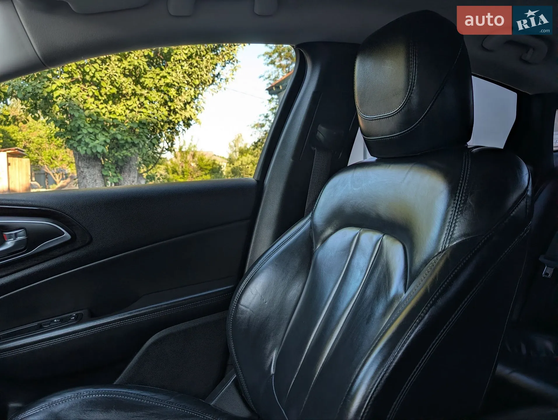 2014 Chrysler 200 - мініатюра 26