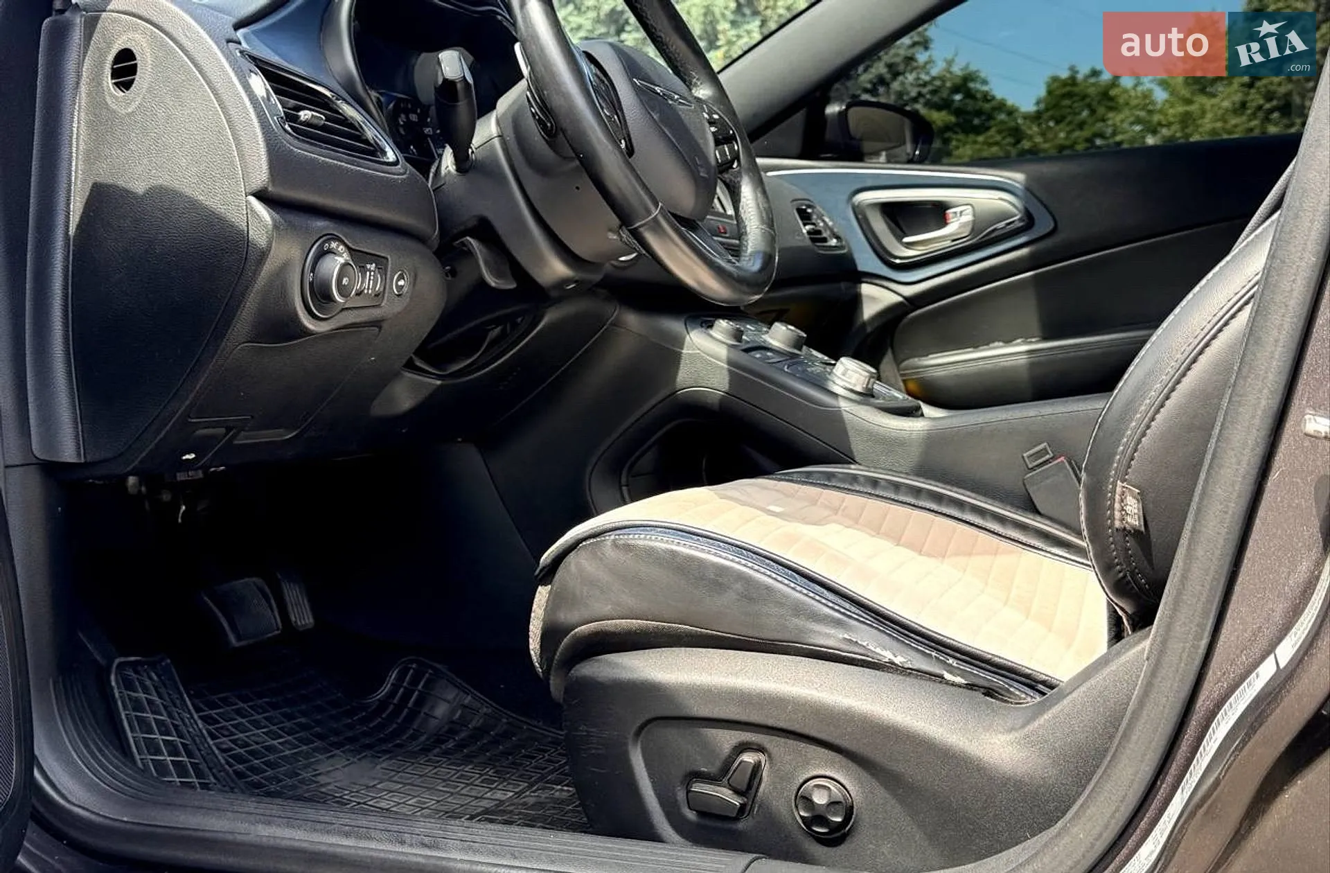 2014 Chrysler 200 - мініатюра 12