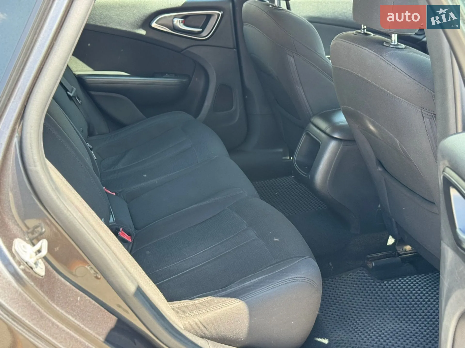 2016 Chrysler 200 - мініатюра 17