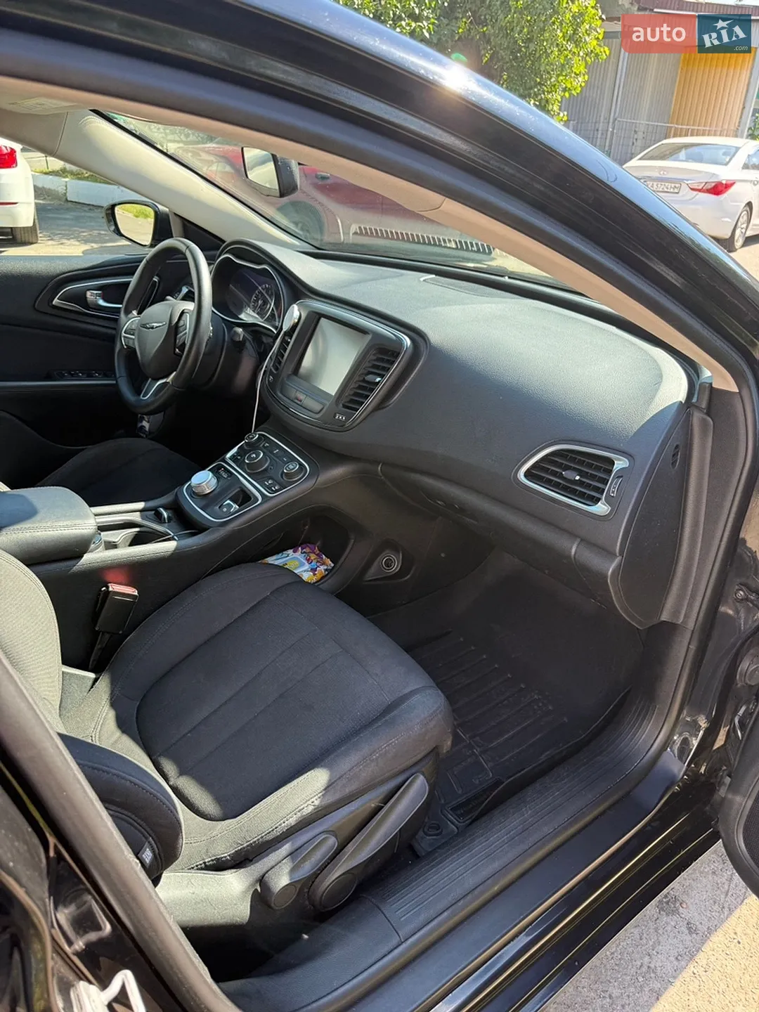 2015 Chrysler 200 - мініатюра 25