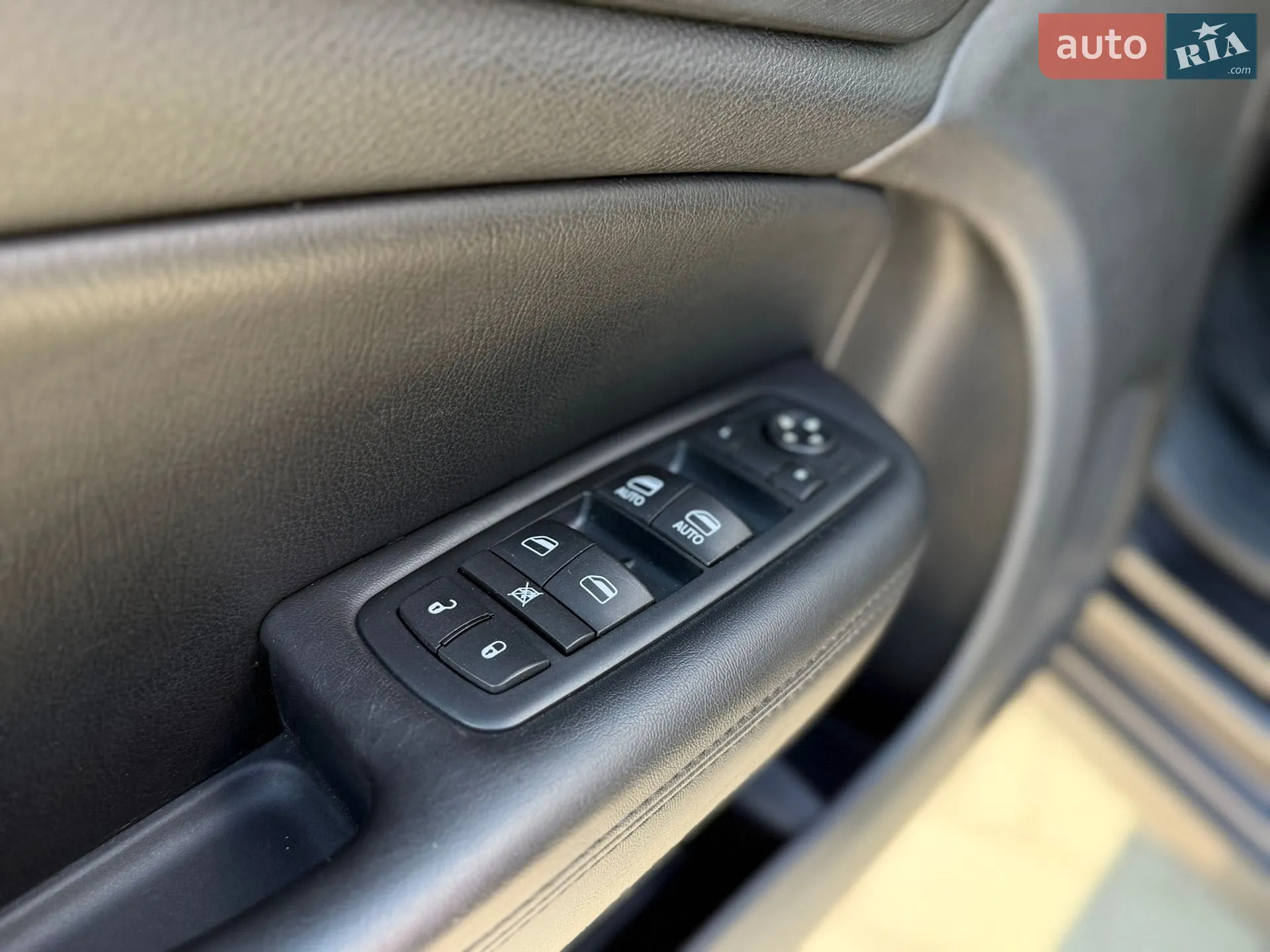 2015 Chrysler 200 - мініатюра 16
