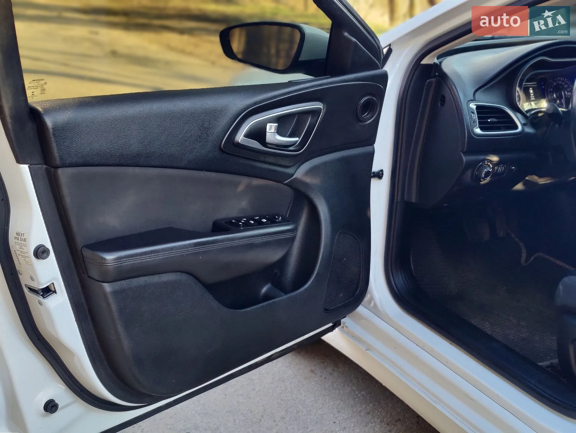 2014 Chrysler 200 - мініатюра 6