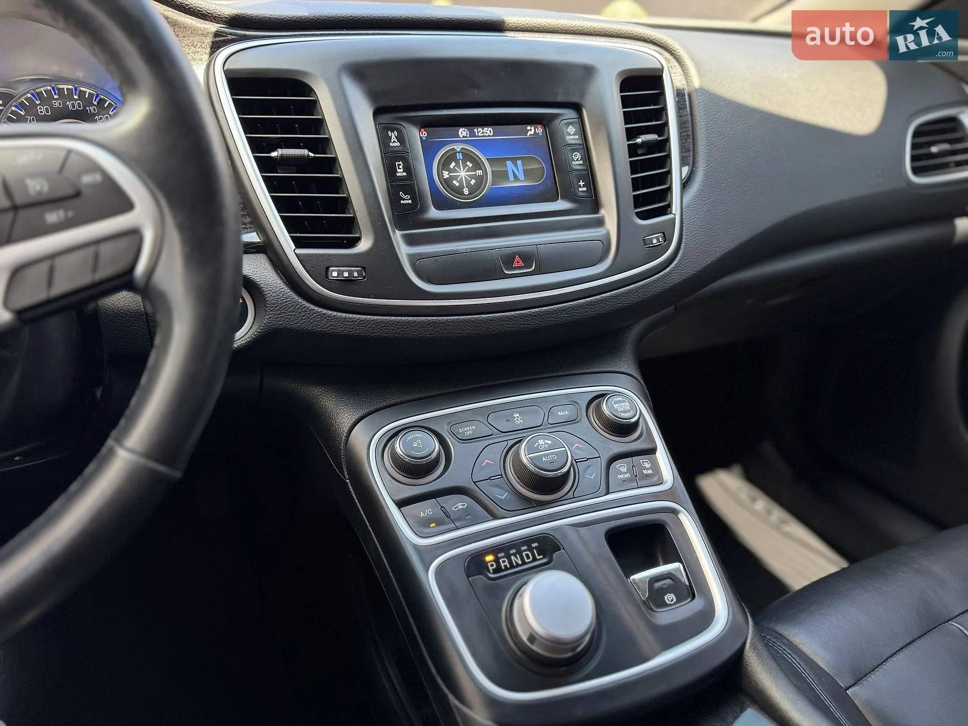 2014 Chrysler 200 - мініатюра 25